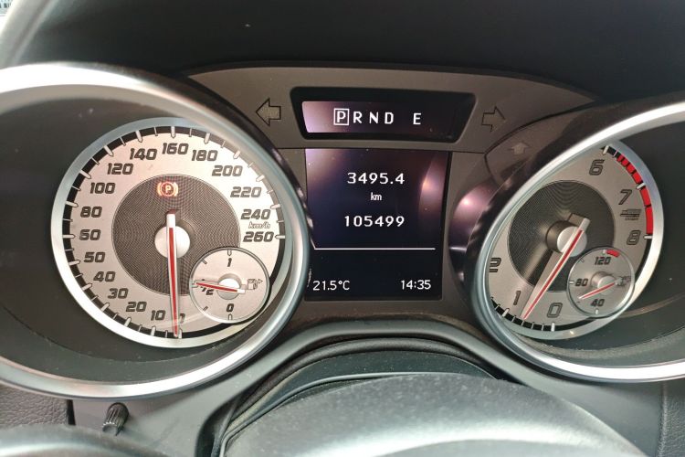 Used Mercedes-Benz SLK-Class 2011 SLK 200 Fashion Model Odometer Close Up