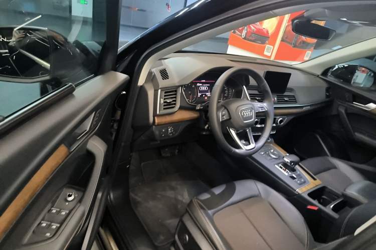 Used Audi Q5L 2020 Revised 40 TFSI Prestige Edition
