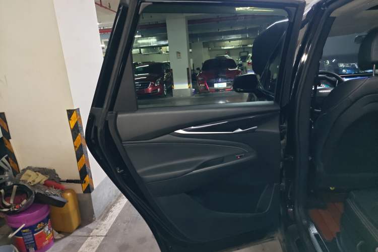 Used SAIC MAXUS EUNIQ 5 2020 1.3T PLUG-IN Luxury Edition
