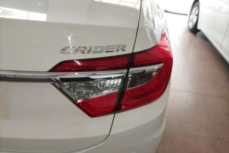 Used Honda Crider 2016 1.8L CVT Luxury Edition
