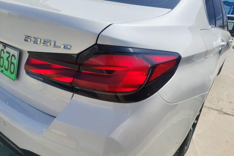 Used BMW 5 Series New Energy 2022 Restyled 535Le Pioneer Edition M Sport Package Right Rear Taillight