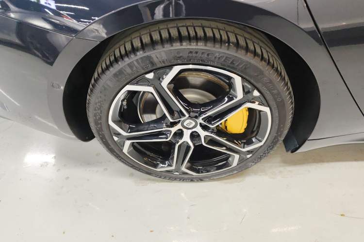 Used Xiaomi Auto SU7 2024 Rear-Drive Long-Range Intelligent Driving Version