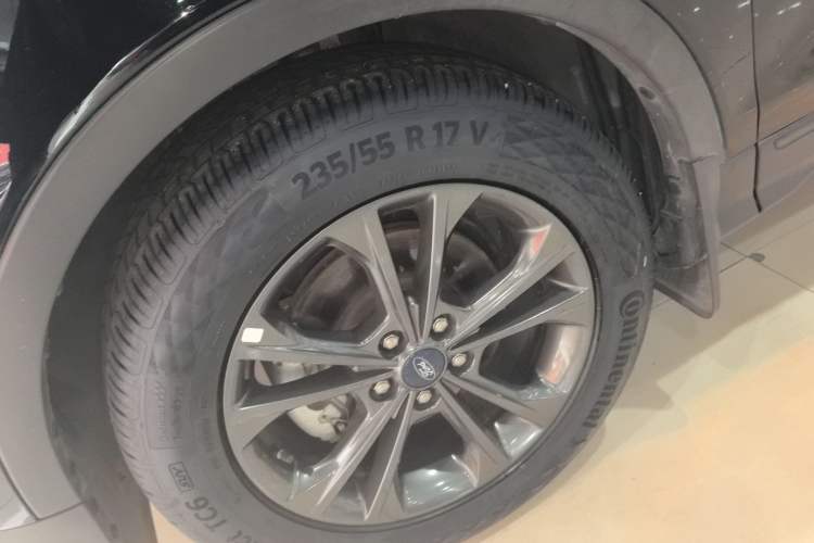 Used Ford Kuga 2019 EcoBoost 180 Two-Wheel-Drive Platinum Edition China VI Standard