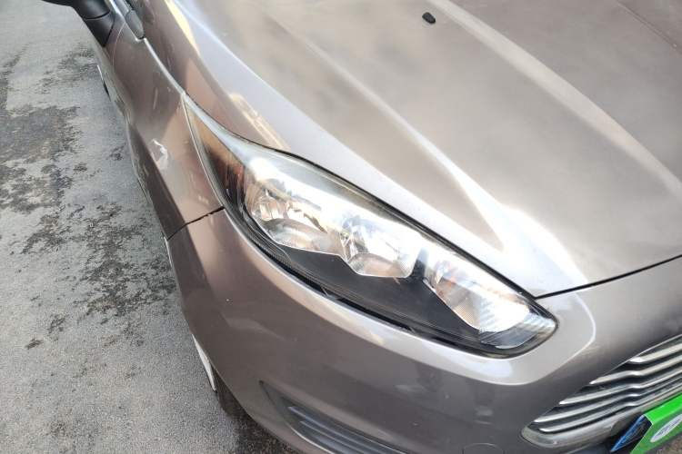 Used Ford Fiesta 2013 Sedan 1.5L Manual Fashion Edition Right Front Headlight