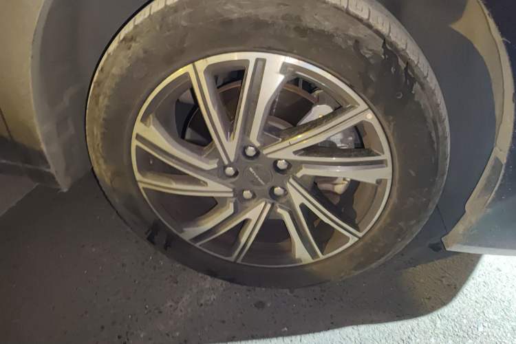 Used SAIC MAXUS G90 2022 2.0T Xingyun Seven-Seater Version
