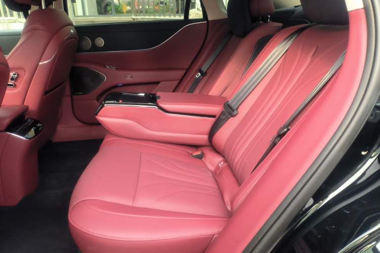 Used VOYAH Lantu Chiguang L 2026 Four-Wheel-Drive Ultra