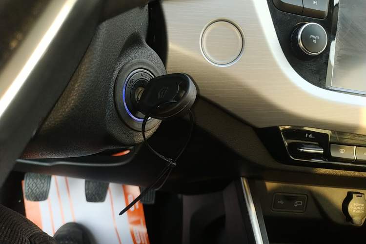 Used Geely Auto Vision X3 2019 Upgraded Model 1.5L Manual Elite Version