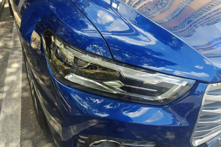 Used Haval H6 2017 Red-Label 1.5T Automatic Two-Wheel Drive Smart Edition Right Front Headlight
