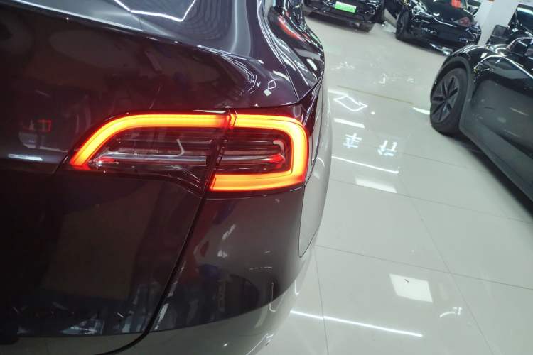 Used Tesla Model Y 2024 Rear-Wheel-Drive Version
