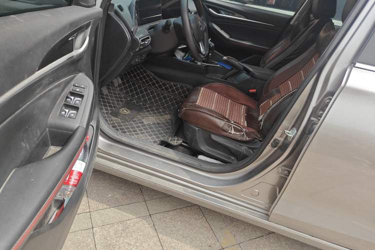 Used CHANGAN Eado 2020 PLUS 1.6L GDI Manual Elite Model Driver Seat