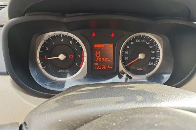 Used Venucia R50 2013 1.6L Manual Fashion Edition