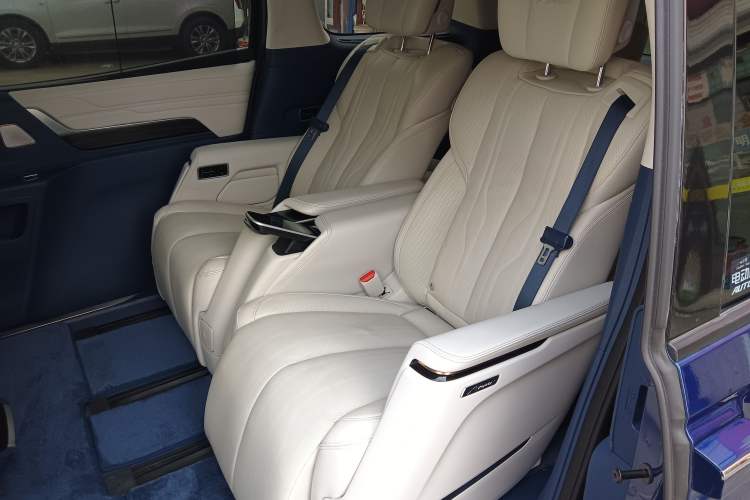 Used Buick Century 2023 2.0T Six-Seater Yinshi Edition