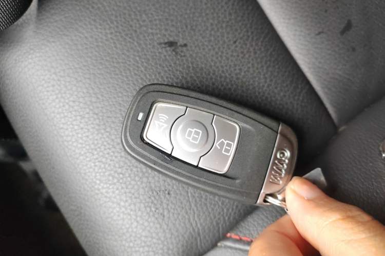 Used Haval H6 2015 Sport Edition 1.5T Manual Two-Wheel Drive Elite Model
