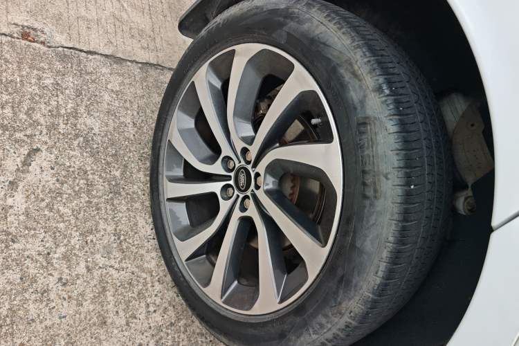 Used Land Rover Discovery Sport New Energy 2021 P300e Performance Tech Edition
