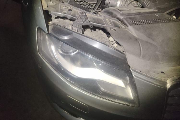 Used Audi A4L 2012 2.0 TFSI automatic Comfort trim level