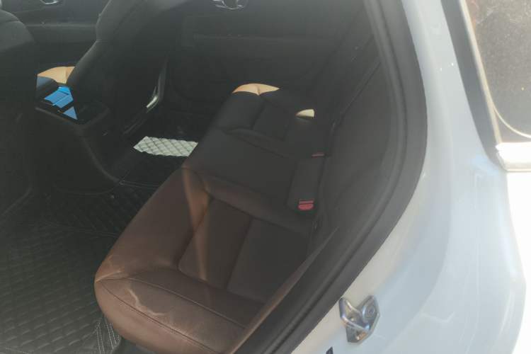 Used Volvo S90 New Energy 2021 T8 eDrive Hybrid Zhiyi Luxury Edition Left Rear Seat