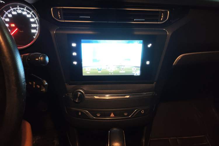 Used Peugeot 408 2014 1.8L Automatic Luxury Edition Audio And AC Panel