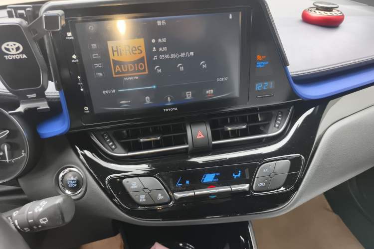 Used Toyota IZOA 2018 2.0L Yichi Version China VI Standard Audio And AC Panel
