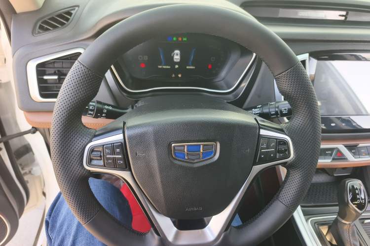 Used Geely Auto Vision X6 2018 1.4T CVT 4G Connected Luxury Version