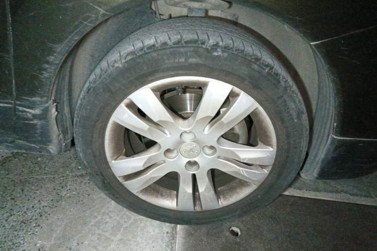 Used Peugeot 3008 2015 2.0L Automatic Trend Edition