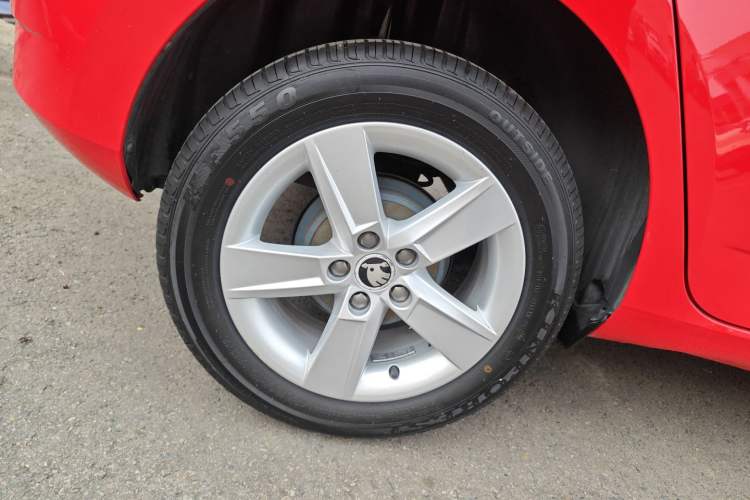 Used Skoda Fabia 2017 1.4L Automatic Car Enjoy Edition
