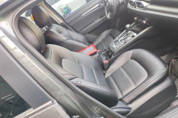 Used Mazda CX-5 2025 2.0L Automatic Two-Wheel Drive Comfort Version Right Front Seat