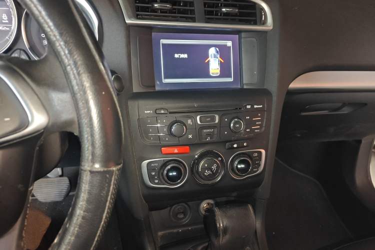 Used Citroen C4L 2016 1.2T Automatic Elite Model Audio And AC Panel