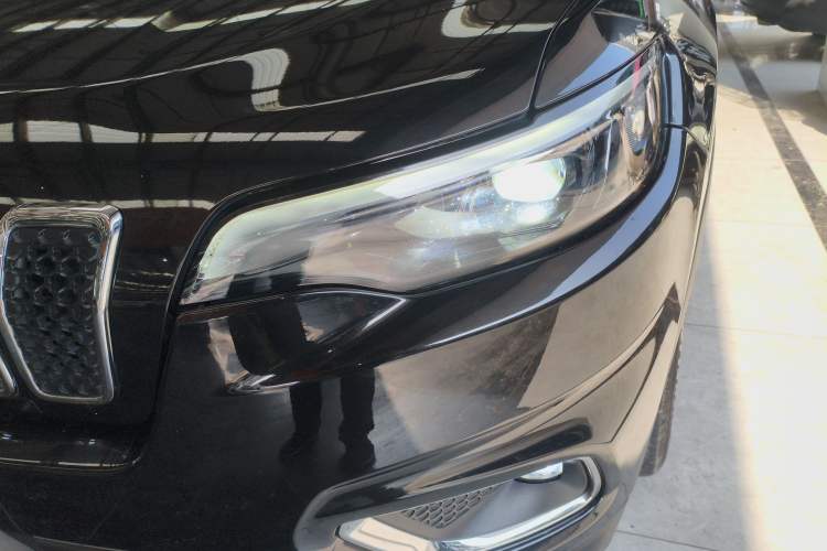 Used Jeep Cherokee 2019 2.0T Two-Wheel Drive Smart Enjoyment Version China VI