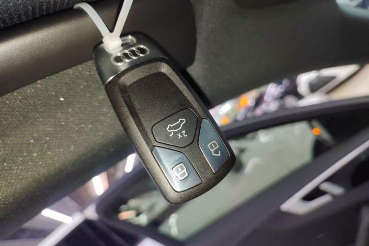 Used Audi A4L 2024 40 TFSI Luxury Dynamic Edition (Starry Night Version)