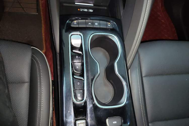 Used Buick Envision 2022 Encore Plus 652T Five-Seat Luxury Model Gear Lever