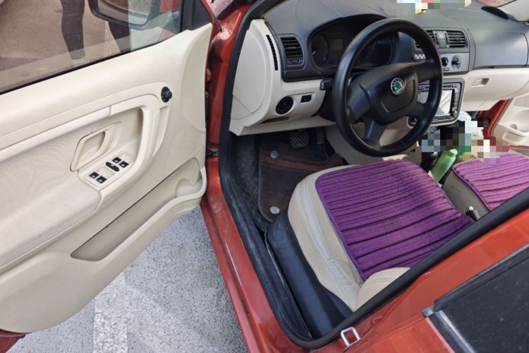 Used Skoda Fabia 2012 1.4L Automatic Crystal Edition
