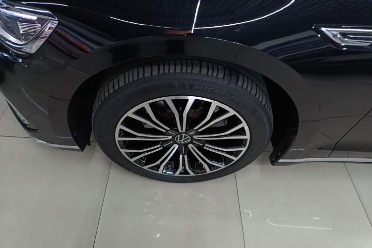 Used Volkswagen Phideon 2021 380TSI Luxury Edition
