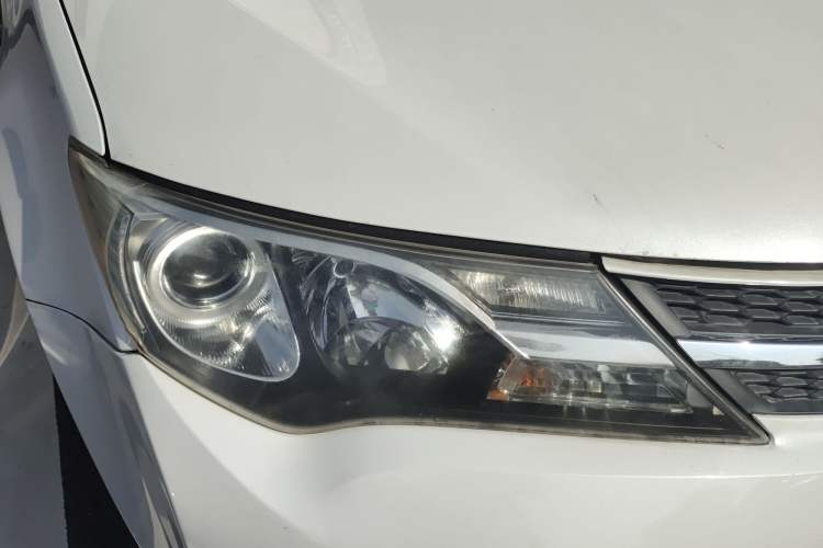 Used Toyota RAV4 2015 2.0L CVT Two-Wheel Drive Fashion Edition