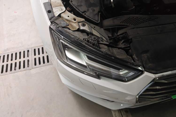 Used Audi A4L 2018 30th Anniversary Edition 40 TFSI Fashion Model Right Front Headlight