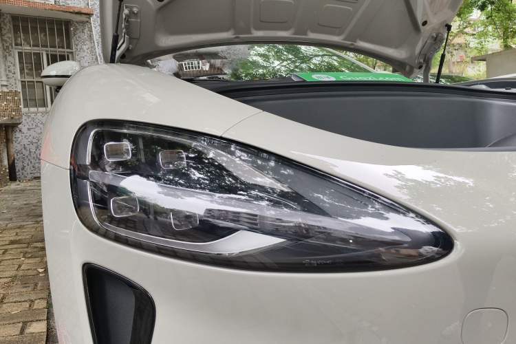 Used Xiaomi Auto SU7 2024 Rear-Drive Standard Founder Edition Right Front Headlight