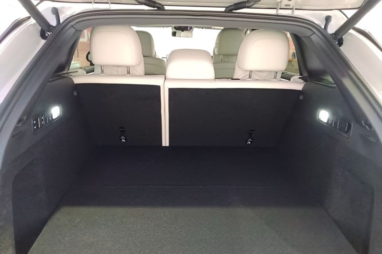 Used Li Auto i6 2025 Model Two-Wheel-Drive Standard Type Trunk