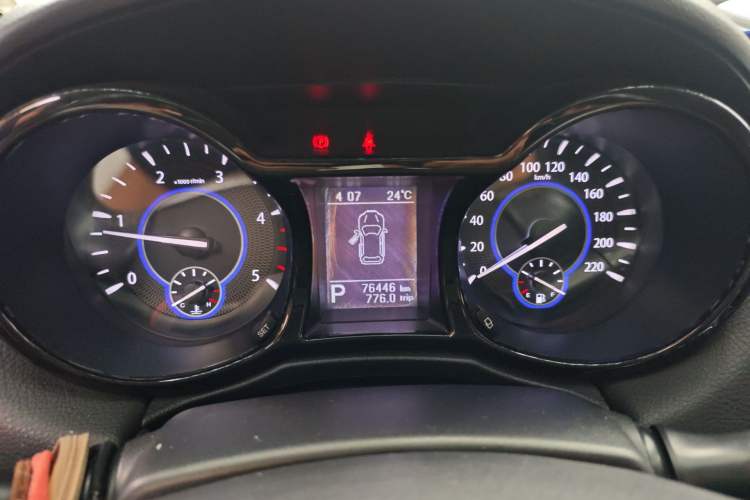 Used JMC Yusheng S350 2013 2.4T Automatic 2WD Diesel Luxury Edition 5 Seats
