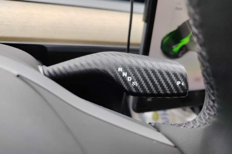 Used Tesla Model Y 2021 Standard Range Rear-Wheel Drive Version Gear Lever