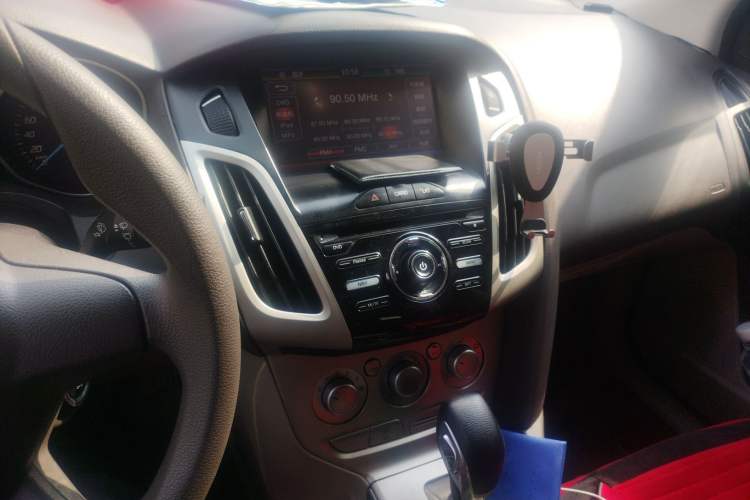 Used Ford Focus 2015 Sedan 1.6L Automatic Comfort Model
