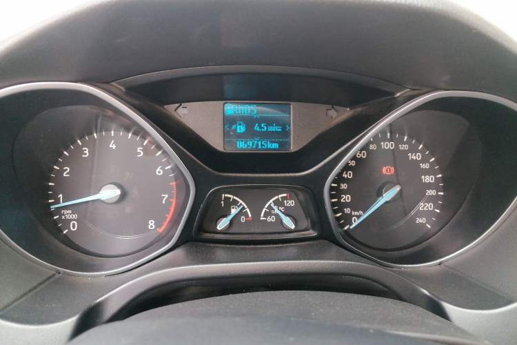 Used Ford Focus 2015 Hatchback EcoBoost 125 Automatic Supreme Style Edition