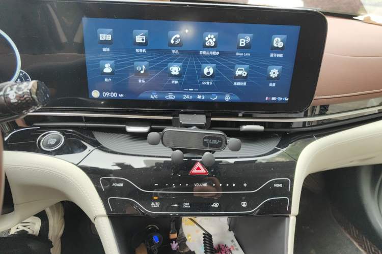 Used Hyundai Mistra 2021 1.8L CVT LUX Premium Edition Audio And AC Panel