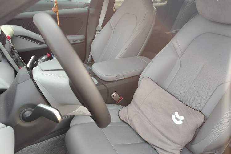 Used Nio ET5T 2024 75kWh Touring Left Front Seat