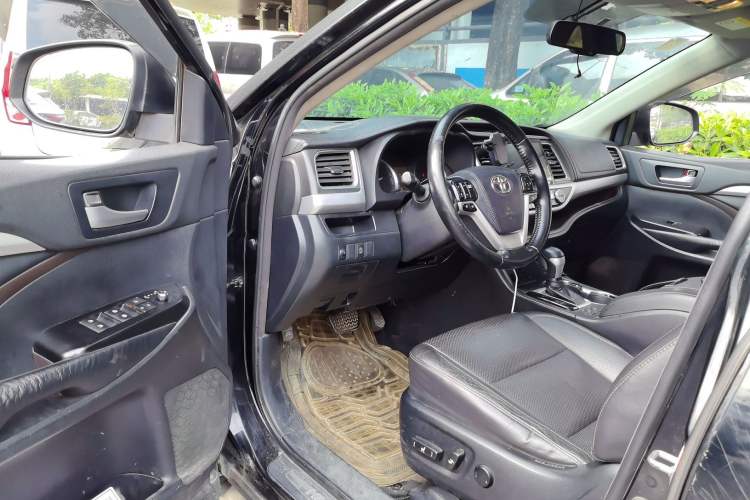 Used Toyota Highlander 2015 2.0T Four-Wheel Drive Luxury Edition 7-Seater Driver Seat