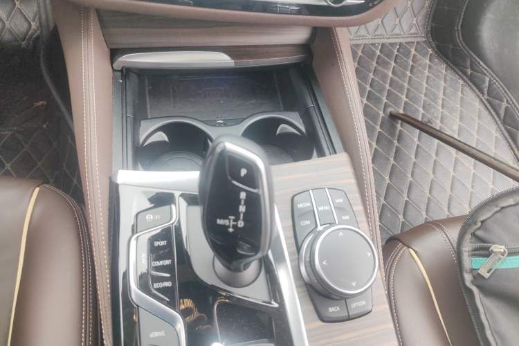 Used BMW 5 Series New Energy 2020 530Le Luxury Package Gear Lever