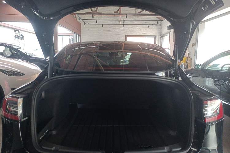 Used Tesla Model 3 2022 Rear-Wheel-Drive Version Trunk