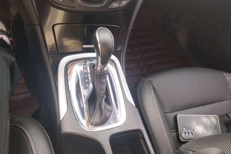 Used Buick Regal 2014 1.6T Fashionable Tech Edition