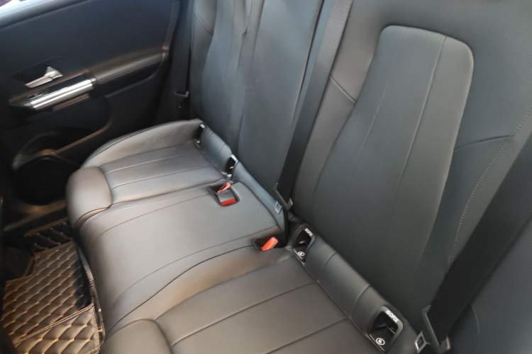 Used Mercedes-Benz B-Class 2022 Updated B 200 Fashion Edition Left Rear Seat