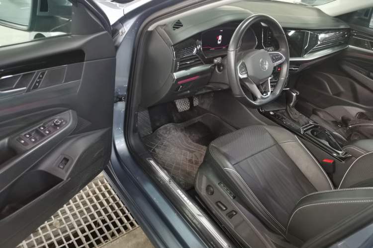 Used Volkswagen Passat 2022 330TSI Starry Luxury Edition