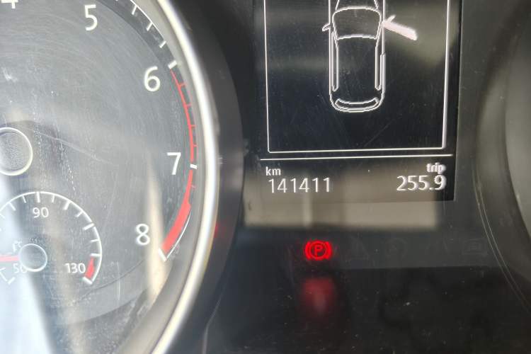 Used Volkswagen Golf 2014 1.4TSI Automatic Luxury Model
