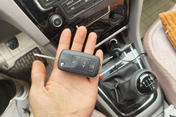 Used Volkswagen Bora 2013 1.6L Manual Fashion Edition
